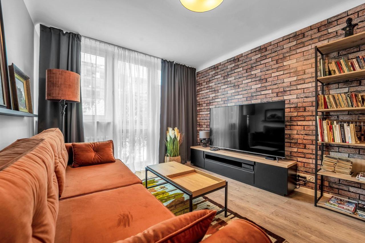 Aparthotel Grzybowska 9 Варшава Екстериор снимка
