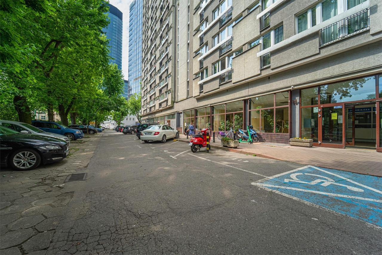 Aparthotel Grzybowska 9 Варшава Екстериор снимка