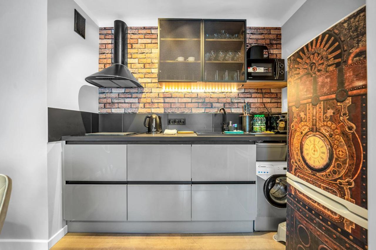 Aparthotel Grzybowska 9 Варшава Екстериор снимка